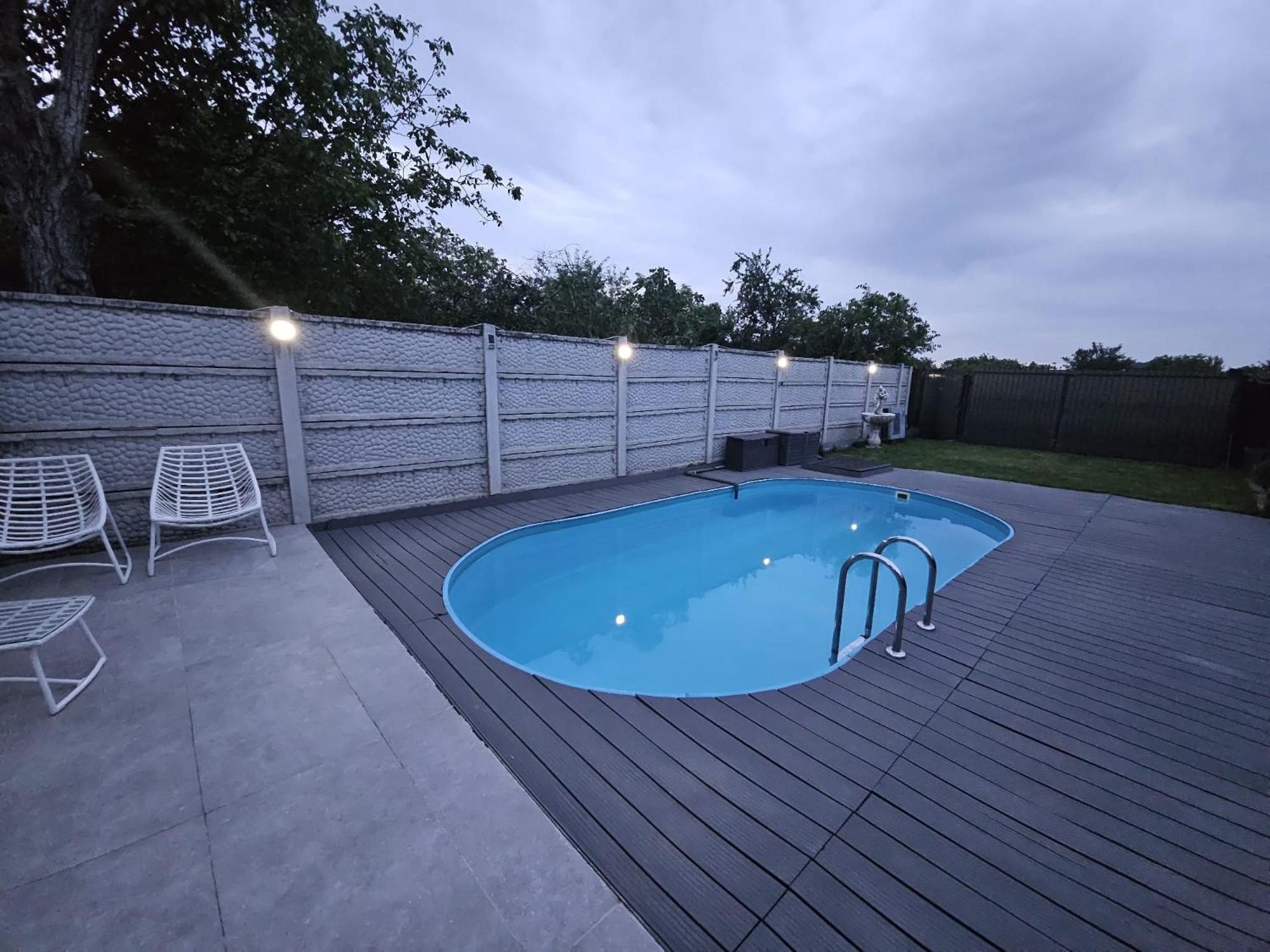 Morii Lake Pool Villa บูคาเรสต์ ภายนอก รูปภาพ